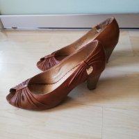 Обувки, снимка 1 - Дамски обувки на ток - 27030143