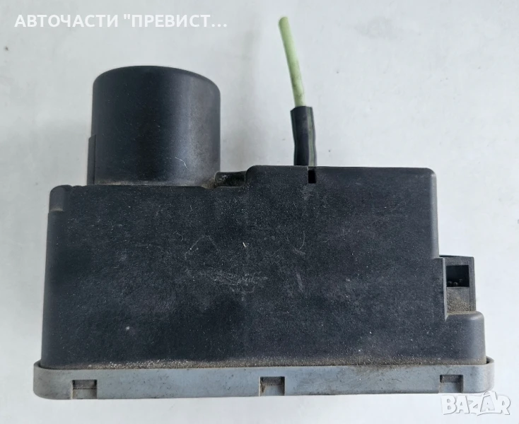 Вакум помпа централно заключване за Фолксваген Голф 3/Поло/Пасат 2 VW Golf Passat Polo 1H0 962 257, снимка 1