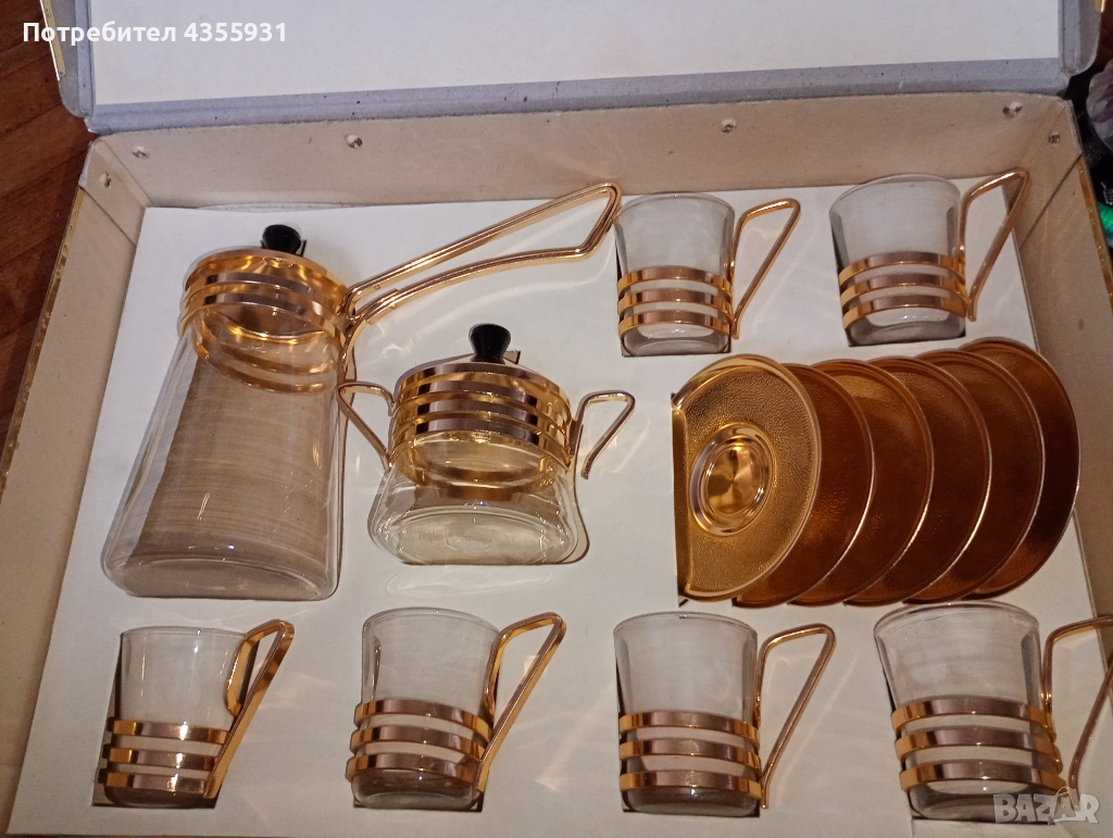 Луксозен стар сервиз от социализма комплект чаши , снимка 1