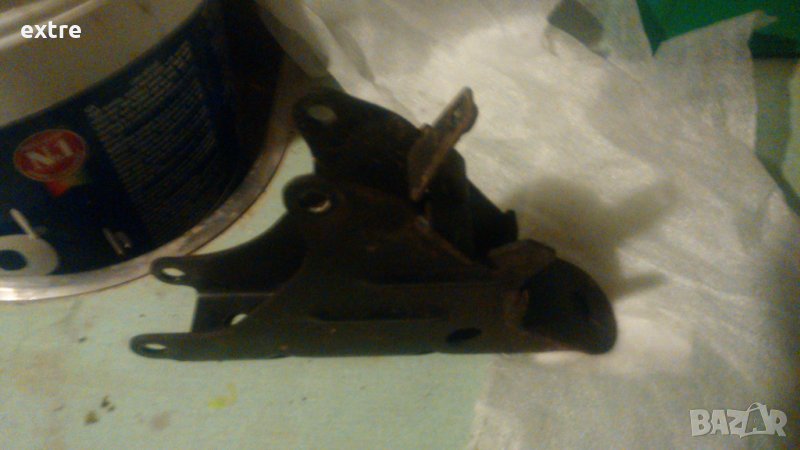 Предна опорна конзола на мотора на голф 3, снимка 1