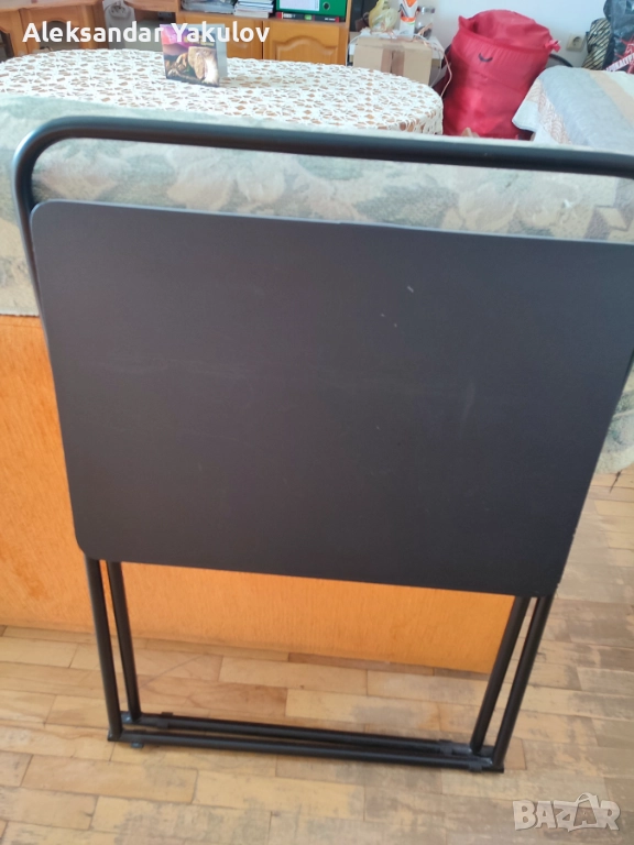 Продавам сгъваемо ученическо бюро отлично запазено, снимка 1