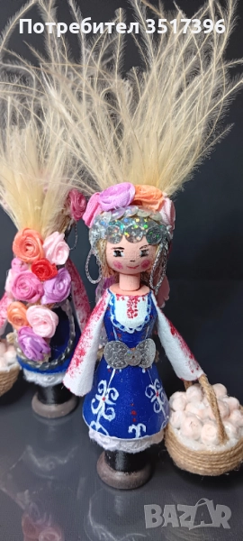 Лазарка - Дървена кукла с българска национална носия, снимка 1