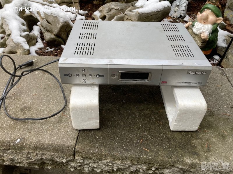 Цифров сателитен приемник Plaza, снимка 1