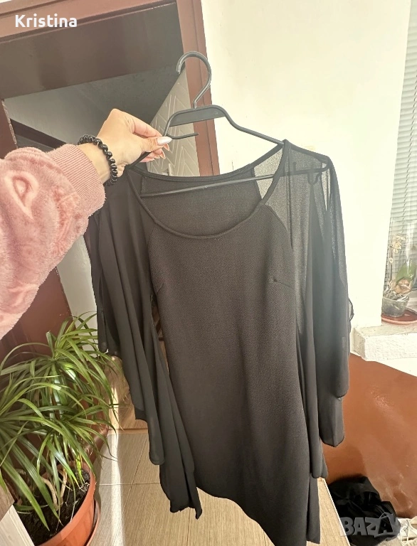 Къса черна рокля по тялото с ефектни ръкави, снимка 1