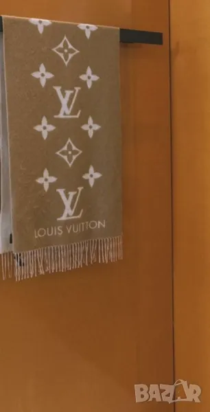 кашмирен двулицев шал louis vuitton , снимка 1