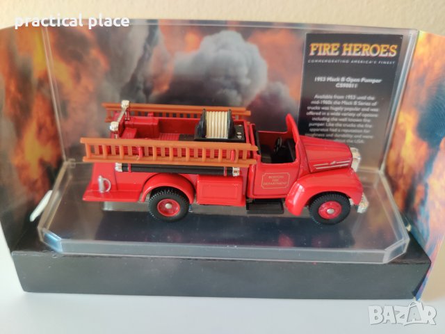 Метална количка Corgi- Пожарна кола 1953 Mack B Open Pumper , снимка 2 - Колекции - 33020701