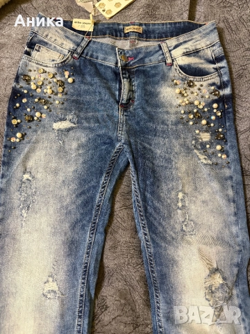 Дамски дънки с камъни