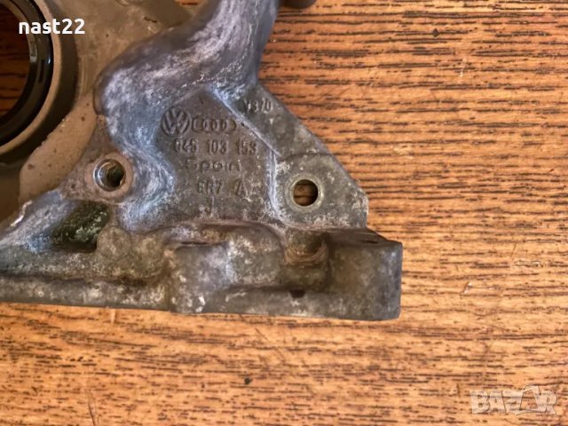 Фланец-(капак)колянов вал 1.4 тди 045 103 153 Фолксваген,Ауди,Сеат, снимка 2 - Части - 49872101