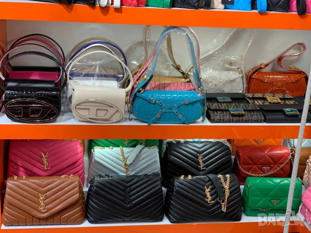 чанти guess jaquemuss chanel louis vuitton versace, снимка 16 - Чанти - 51427558