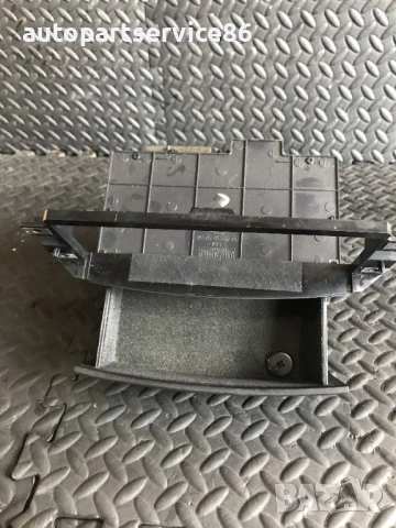 Централна лайсна на арматурното табло с пепелник за KIA Sorento (2003-2007) 84570-3E000, снимка 2 - Части - 53314791