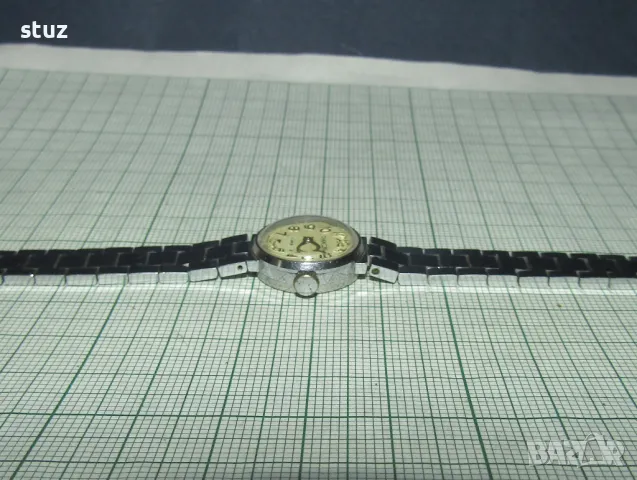 Дамски часовник Чайка, снимка 5 - Дамски - 47479038