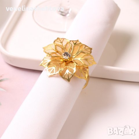 Комплект 6 броя пръстени/рингове за салфетки от плат цвете златист цвят , снимка 4 - Декорация за дома - 43876645