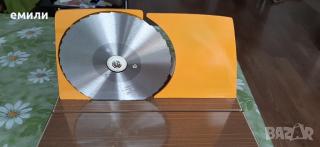 Машинка за рязане на хляб ,колбаси и др.