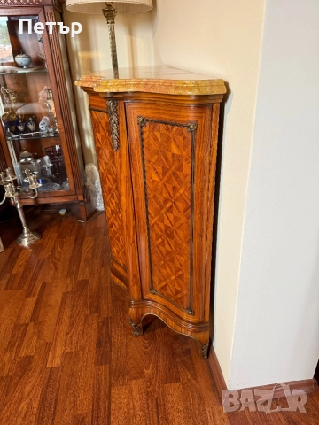Италиански комод в стил LUI XV, снимка 11 - Антикварни и старинни предмети - 48941091