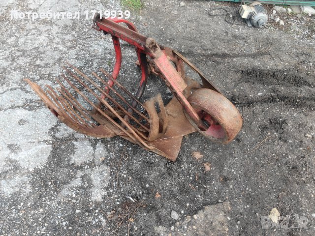 Вадачка за картофи и плуг , снимка 2 - Селскостопанска техника - 43707051