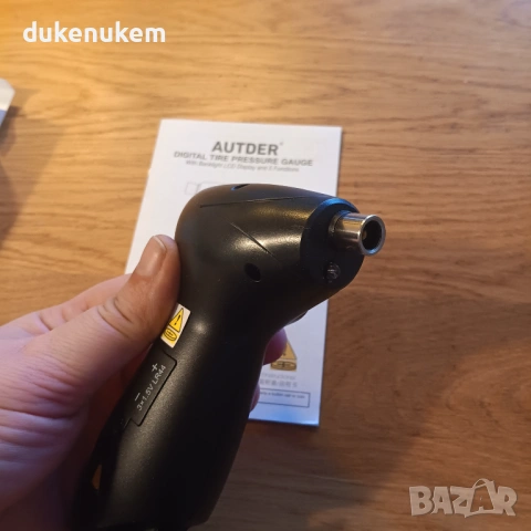 5 в 1 дигитален манометър за гуми с LED и аварийни функции, снимка 7 - Аксесоари и консумативи - 53256516
