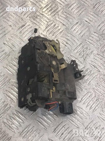 Задна лява брава VW Golf 4,2000г.