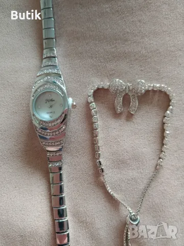 Дамски часовник и гривна , снимка 2 - Дамски - 48695135