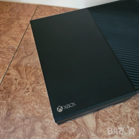 XBOX ONE 1TB + Kinect камера, 2 джойстика, 2 игри PS4 PS5 PlayStation, снимка 10 - Xbox конзоли - 53465922