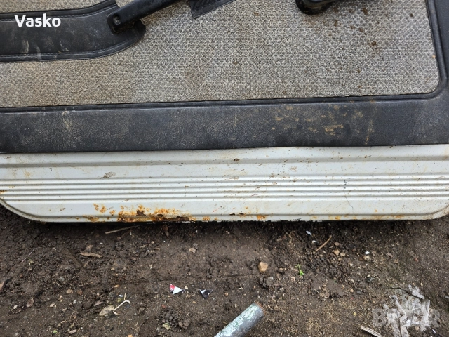 Продавам Врати Сузуки Самурай, снимка 11 - Части - 52259325