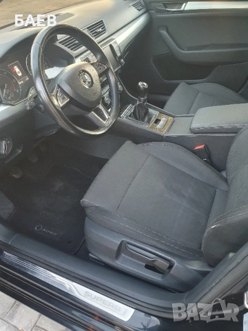 шкода суперб, снимка 8 - Автомобили и джипове - 52256776