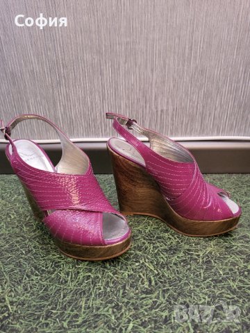 Високи сандали марка Carrano, снимка 3 - Сандали - 38854908