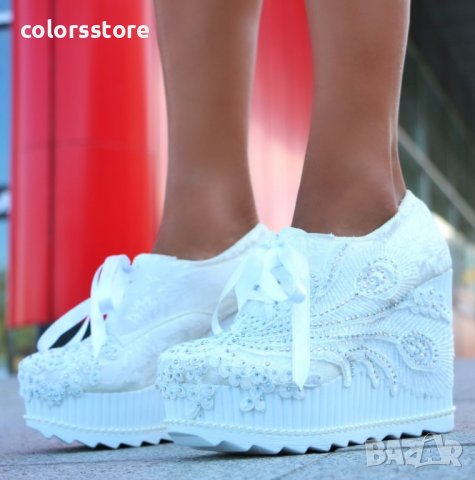 Обувки на платформа - бели - P710-13, снимка 2 - Дамски елегантни обувки - 40078861