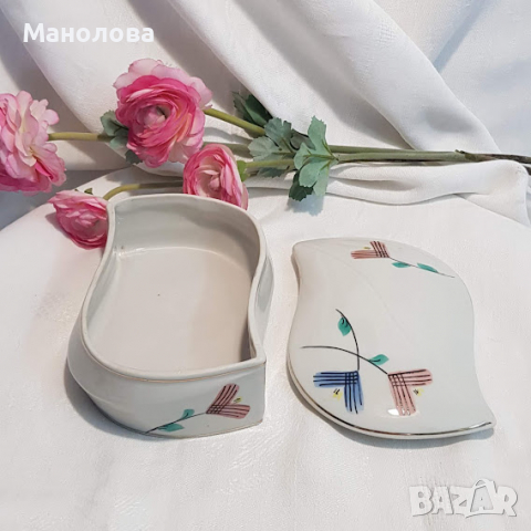 Порцеланова кутия за бижута производство на завод ”Китка” - Нови Пазар, снимка 6 - Антикварни и старинни предмети - 36574839