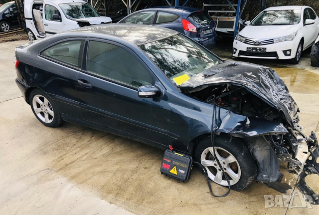 мерцедес ц 220 дизел 646 двигател на 160,000км. Пробег НА ЧАСТИ , снимка 5 - Части - 44841917