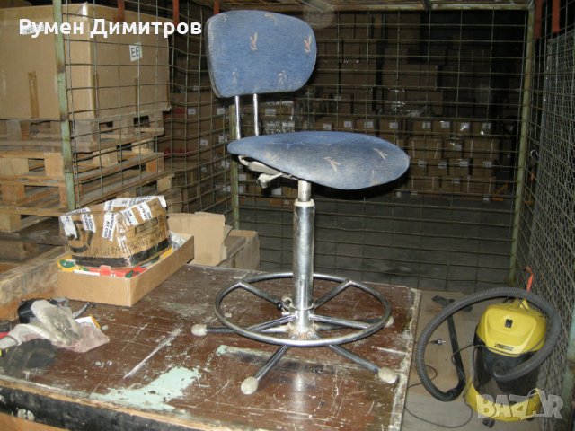 Въртящ стол за магазин