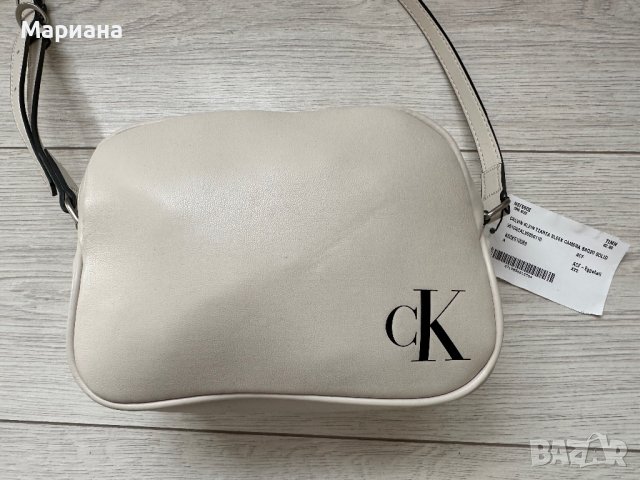 Дамска чанта през рамо Calvin Klein, снимка 2 - Чанти - 42936088