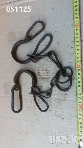 масивни ковани възрожденски окови, белезници, пранги , снимка 8 - Антикварни и старинни предмети - 47906619