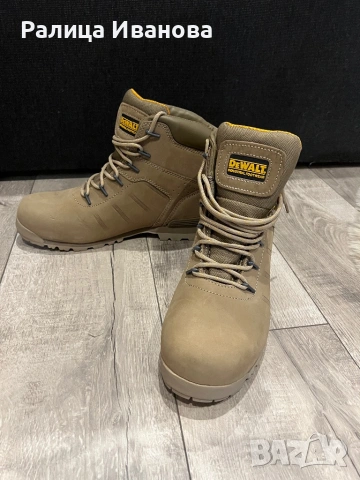 Работни обувки Dewalt