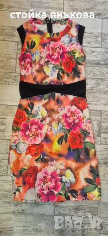 Продавам официална, елегантна рокля на цветя, снимка 1