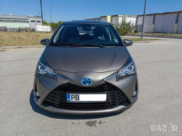 Toyota yaris hybrid 