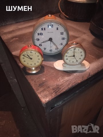 Стари Ретро Руски Часовници Будилници, снимка 1 - Колекции - 36620054