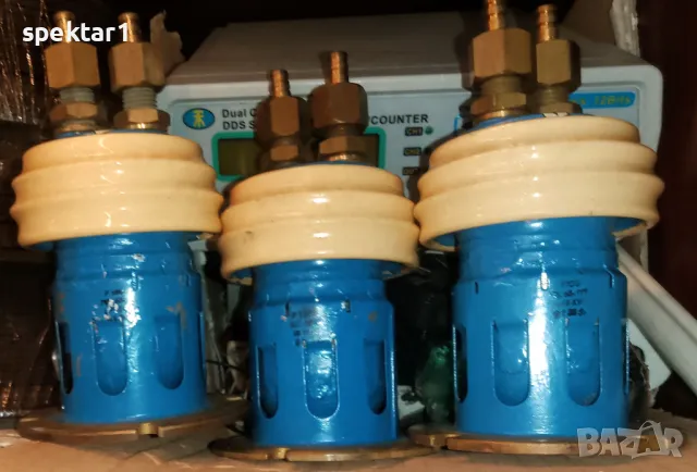 ТВЧ Кондензатори водно охлаждане 1нф 15 киловолта ГДР, снимка 2 - Резервни части за машини - 48224920