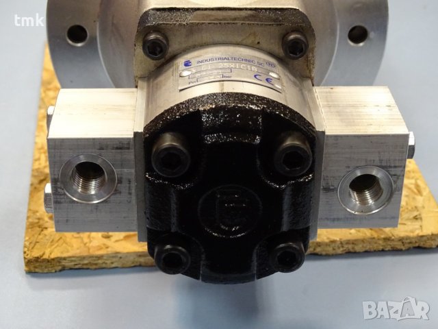 хидравличен агрегат (хидравлична помпа 250Bar, ел.двигател 0.37kW), снимка 5 - Други машини и части - 37305376