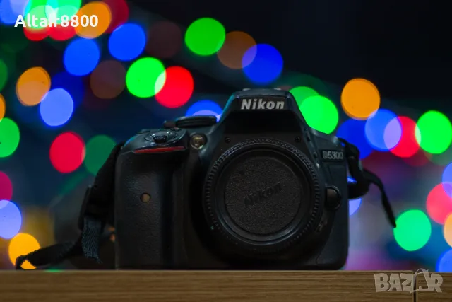 Nikon D5300 + два обектива и аксесоари, снимка 1 - Фотоапарати - 48938277