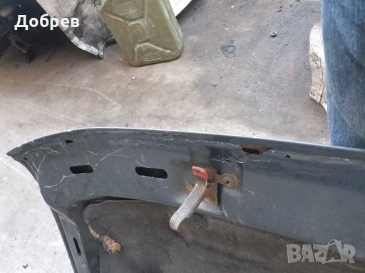 Продавам преден капак за Мерцедес Вито 638, снимка 6 - Части - 27987549