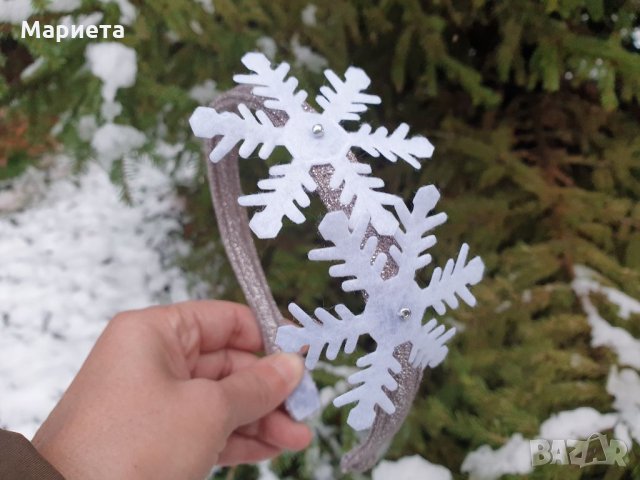Диадема Снежинки Ръчна изработка Сребриста диадема Коледна Зимна Блясък Диадема Аксесоар за коса , снимка 4 - Аксесоари за коса - 34995744