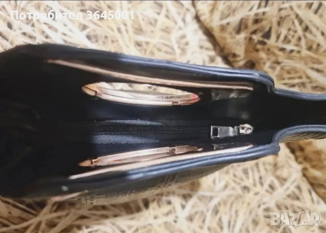 Екстравагантна дълбока черна дамска чанта от изкуствена кожа,с инициали. НОВА , снимка 4 - Чанти - 52978632