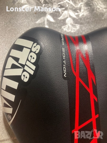 Selle italiq red carbon, снимка 3 - Аксесоари за велосипеди - 52616963