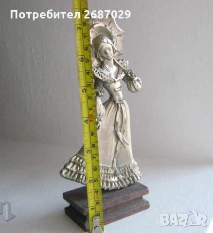 Стара красива метална фигура фигурка дама с чадър статуетка, снимка 2 - Статуетки - 28949517