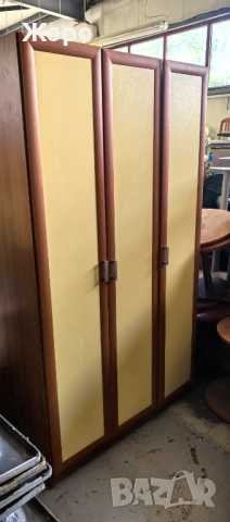 Продаваме трикрилни гардероби , снимка 10 - Гардероби - 52128046