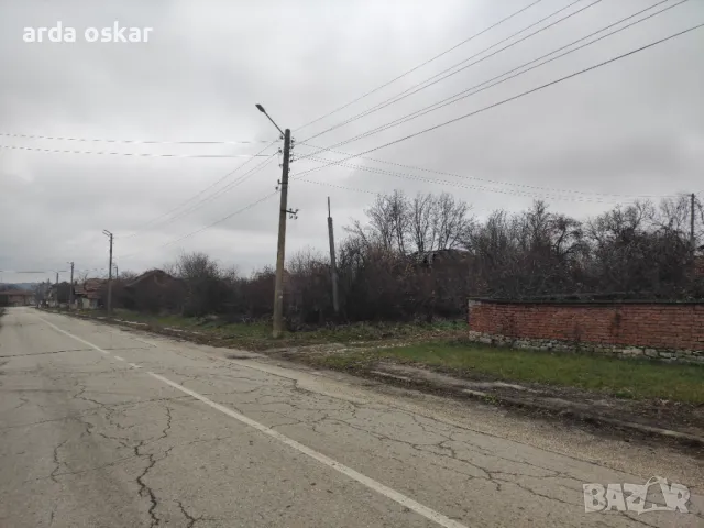 Двуетажна къща върху парцел от 1587 m² в центъра на село Горско Силвово, област Ловеч, можете да пиш, снимка 7 - Парцели - 48256368