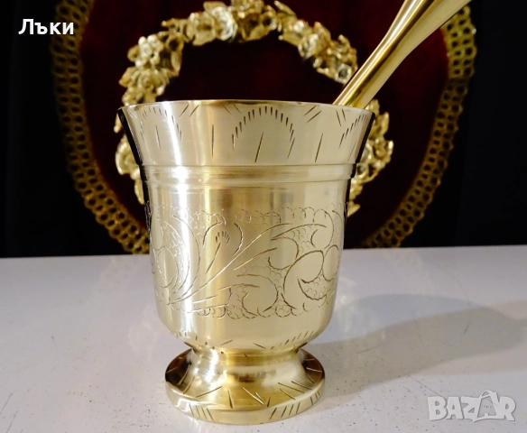 Бронзов хаван с чукало 620 гр.,гравиран,печат. , снимка 3 - Антикварни и старинни предмети - 52968125