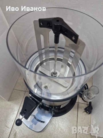 Продавам диспенсър за топли напитки , снимка 4 - Друго търговско оборудване - 52289096