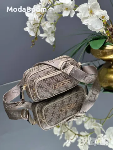 Guess дамски чанти Различни цветове , снимка 8 - Чанти - 48836213