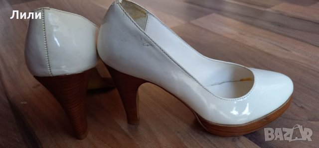 ВЕЛИКДЕНСКО НАМАЛЕНИЕ: Бели лачени обувки на висок ток , снимка 4 - Дамски обувки на ток - 32730426